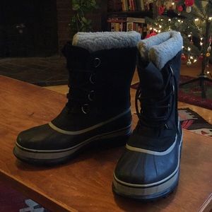 Men’s Sorel Caribou Boots - Size 9